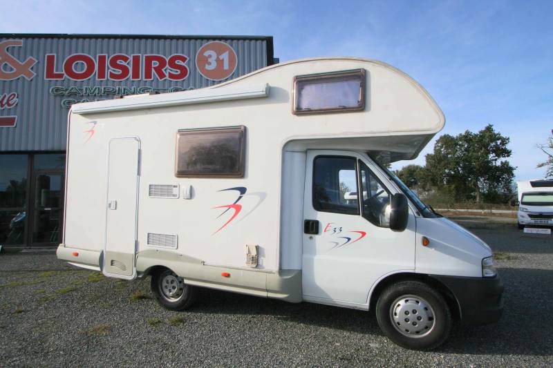 Vacances et Loisirs, spécialiste du camping-car d’occasion en Haute-Garonne, propose à la vente un camping-car capucine occasion, 4 couchages, moins de 6 m, Joint E33, à Roques, proche de Toulouse (31)